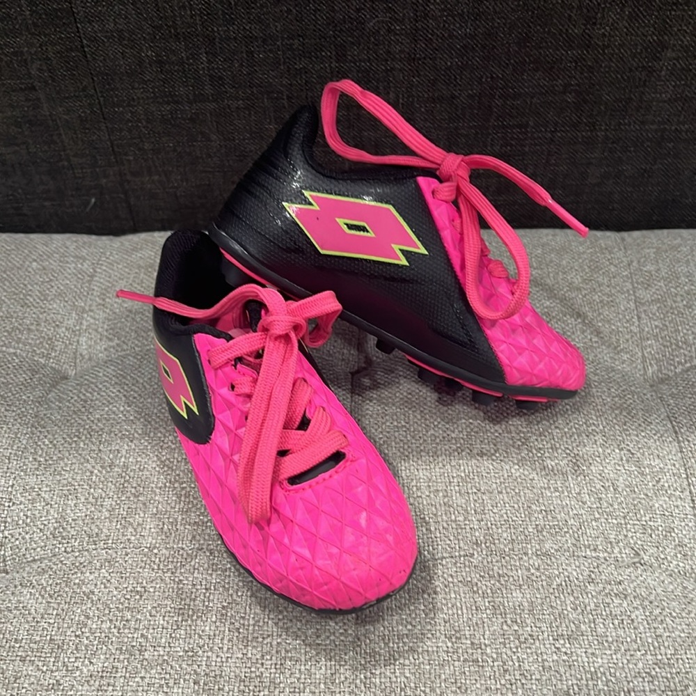 Lotto Forza Elite 2 Girls' Soccer Cleats